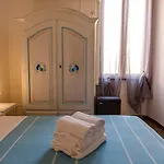 Onlyrooms I - & Secure Area Vendégház 4*