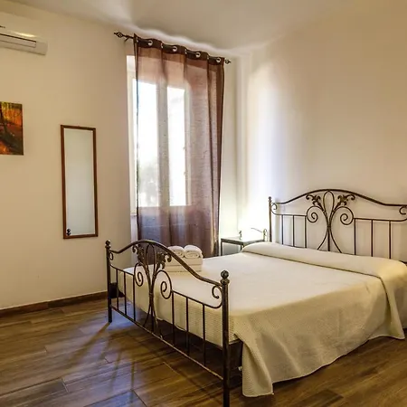 بيت ضيافة Onlyrooms I - & Quiet Area كالياري