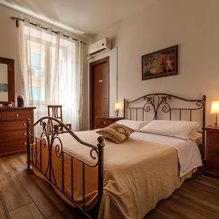 Onlyrooms I - & Secure Area Guest house