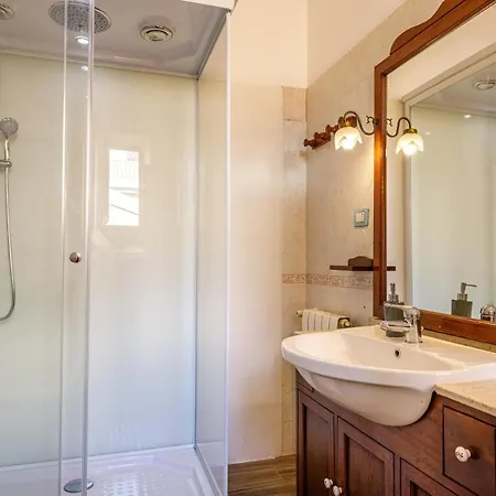 Onlyrooms I - & Secure Area Guest house 4*