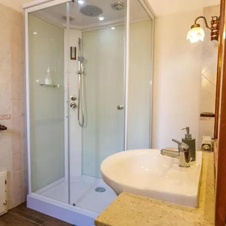Onlyrooms I - & Secure Area Guest house