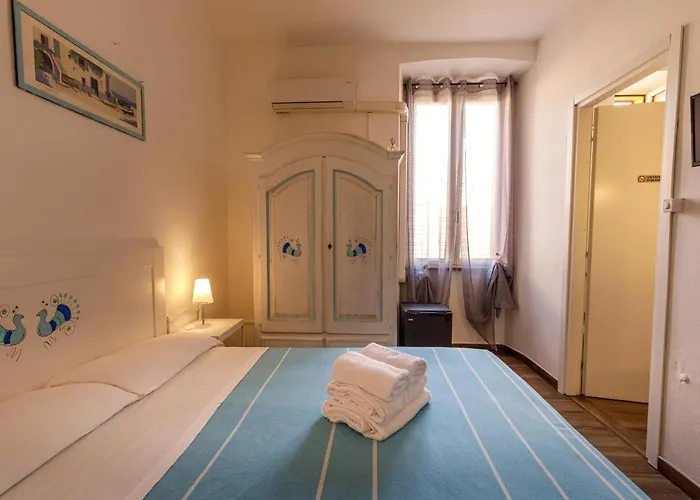 Onlyrooms I - Free Parking & 3* Cagliari