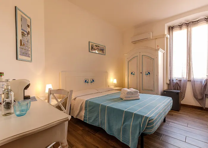 Onlyrooms I - & Secure Area Pensión 4*